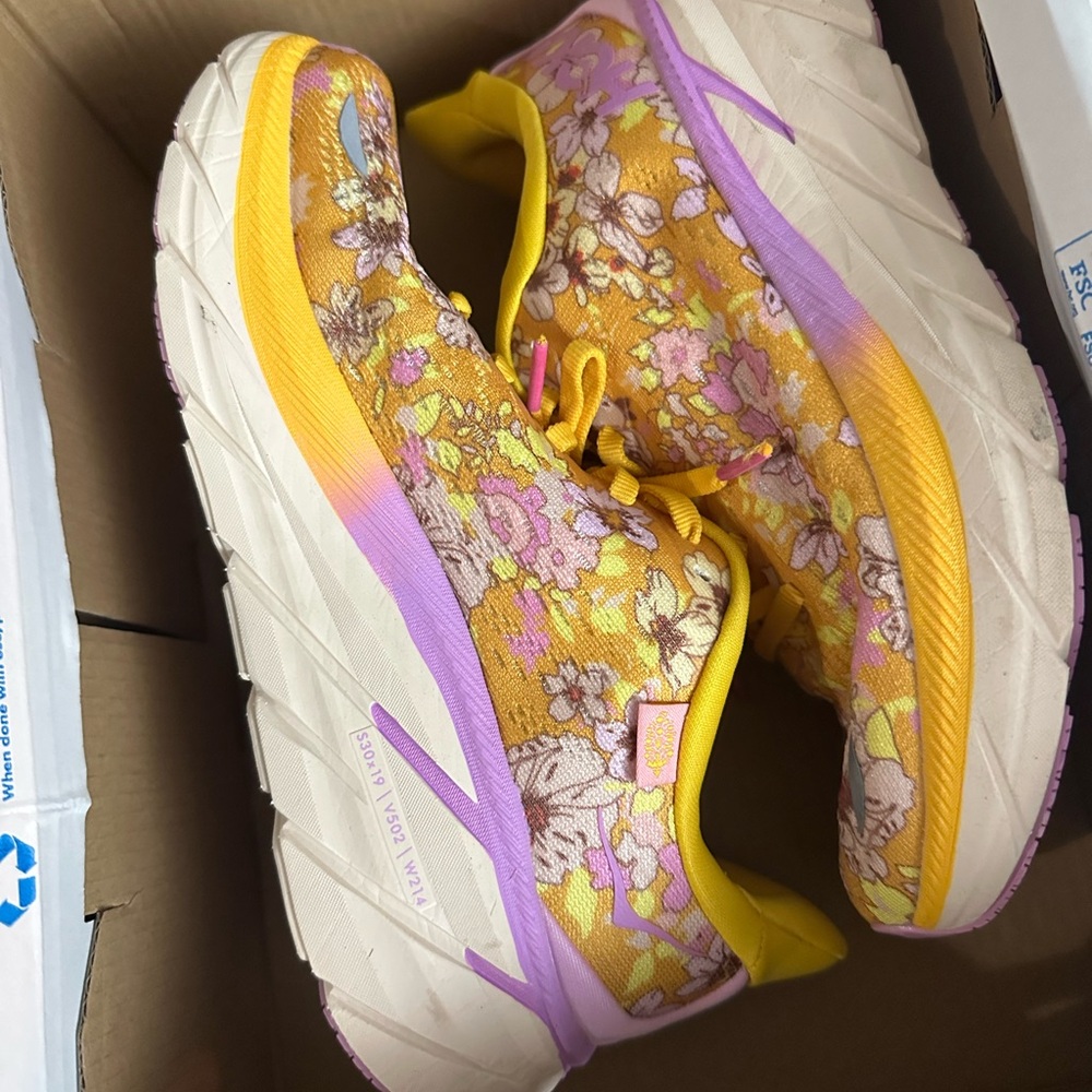 HOKA X Free People Clifton 8